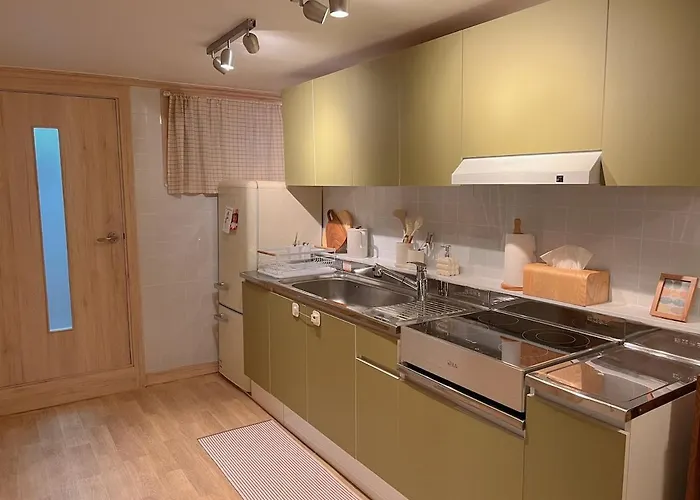 In Green, New Mangwon Station 3 Minutes On Foot, Free Luggage Storage Appartement *