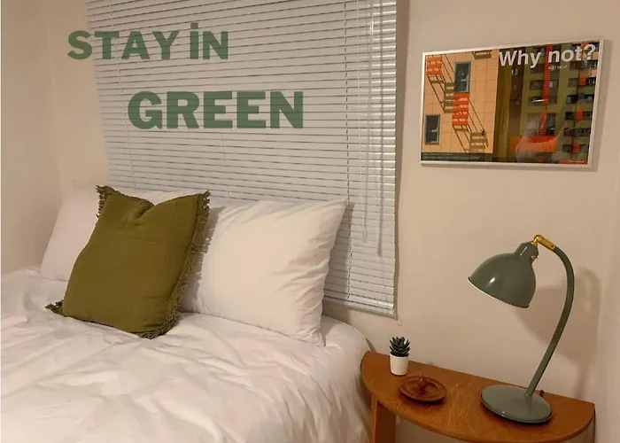 In Green, New Mangwon Station 3 Minutes On Foot, Free Luggage Storage Appartement